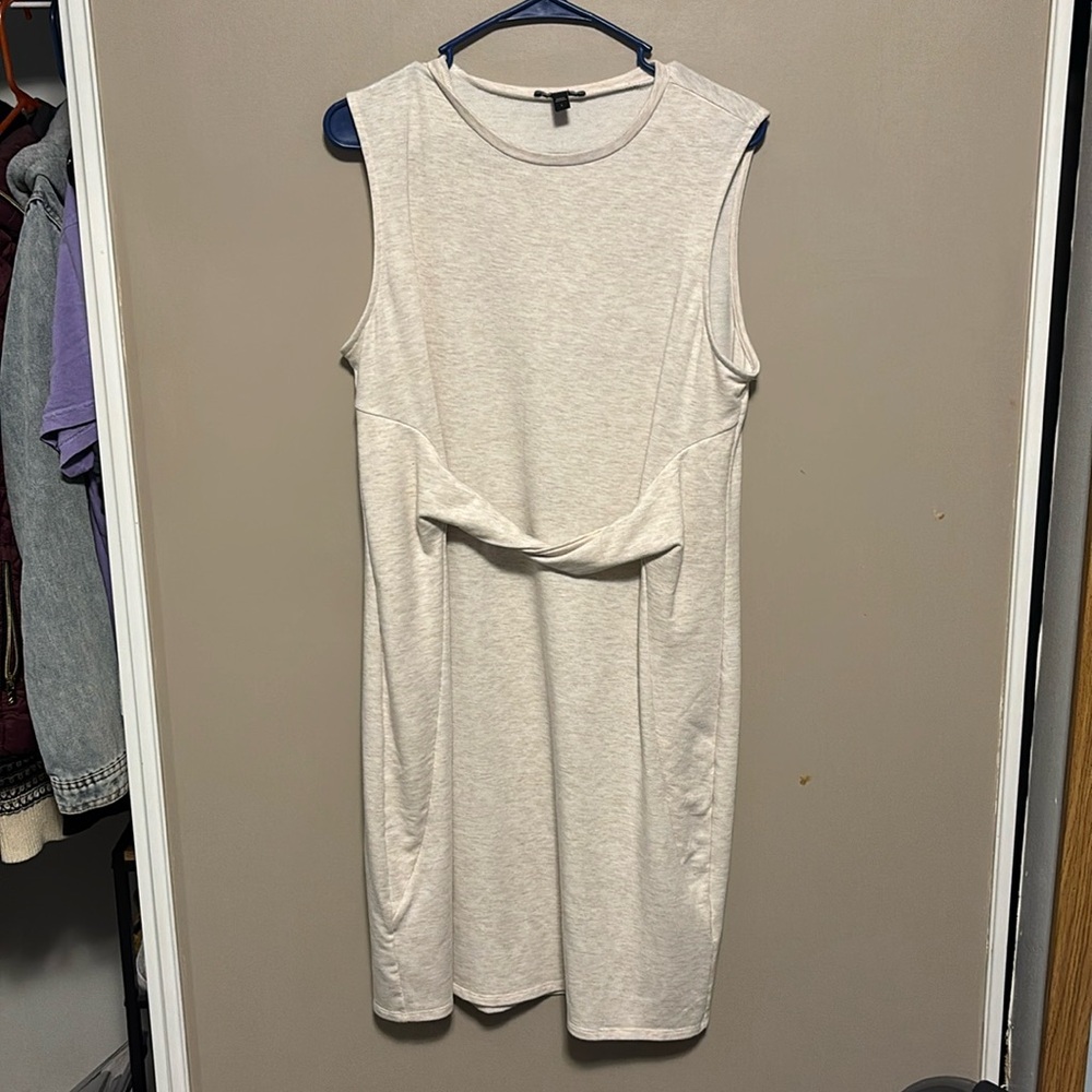 Express. Sleeveless cream/heathered dress. Large.